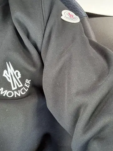 MONCLER 블랙 트레이닝복