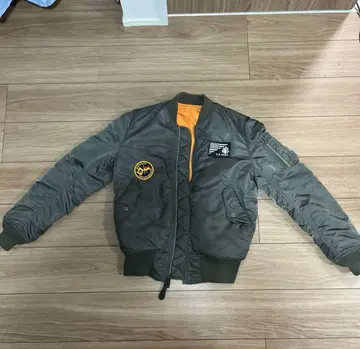 ALPHA INDUSTRIES 제 올리브 그린 MA-1 자켓