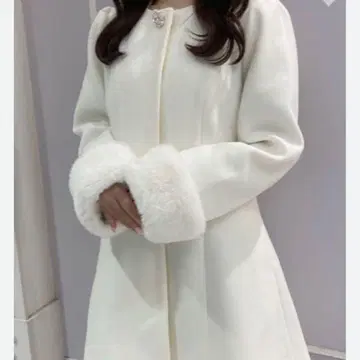 evelyn 펄 버튼 퍼 포함 롱 코트