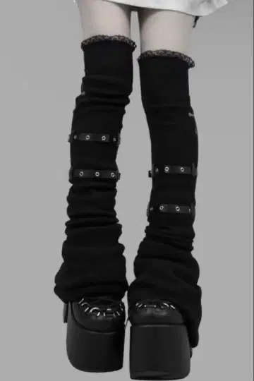 DimMoire 십자가의 끈 니하이 워머 블랙