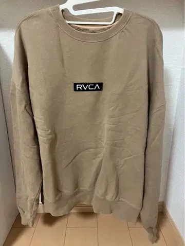 RVCA 베이지 크루넥 트레이닝복 L 사이즈