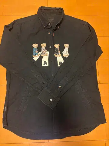 칼 헬무트 KARL HELMUT 베어 자수 셔츠 핑크하우스