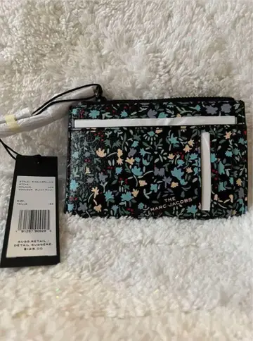 [미사용 새상품] THE MARC JACOBS 슬림 카드 케이스