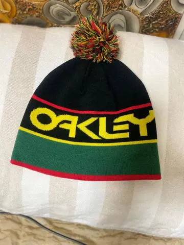 OAKLEY 니트 모자