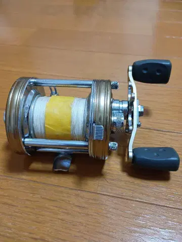 ABU Ambassadeur 6500C 샴페인 골드