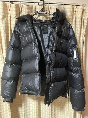 TATRAS 블랙 다운 자켓 퍼 포함