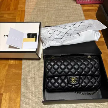 블랙 퀼팅 숄더백