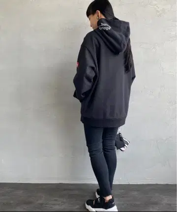 맨해튼 포티지 후드 자수 맨투맨 후드티 블랙