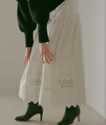 레이스 티어드 개더 스커트