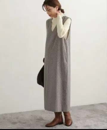 스트레이트 라인 오버롤 스커트