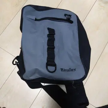 리바레이 숄더백