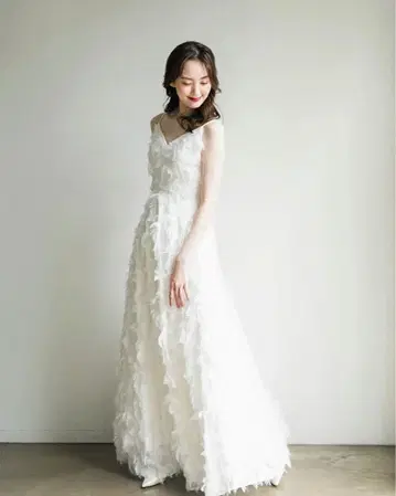 B'sweet 비터 스위트 페더 웨딩 드레스