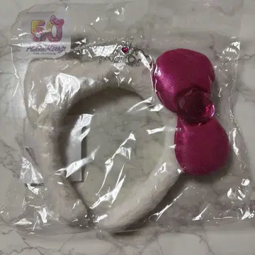 미개봉 새상품 헬로키티 50주년 기념 머리띠