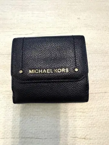 MICHAEL KORS 블랙 3단 폴더형 지갑