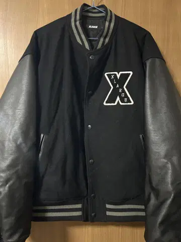 XLARGE 바시티 자켓 고릴라 로고