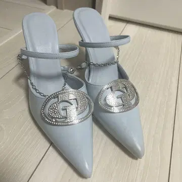 GYDA 샌들