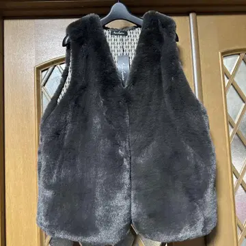 앙코르 키 레어 컬러 카키 에코 퍼 베스트 지레 미사용 새상품 3L