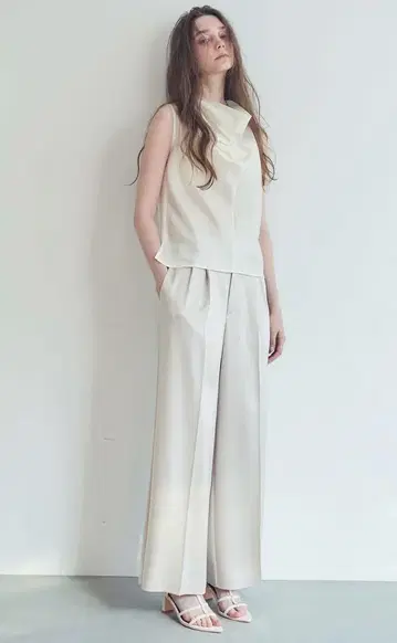 새상품급 Aimeine 새틴 와이드 팬츠 핑크 베이지 M 사이즈