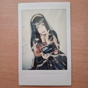 제라 ZERA KIRAN님 폴라로이드