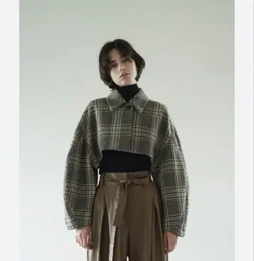 CLANE 라운드 슬리브 숏 자켓