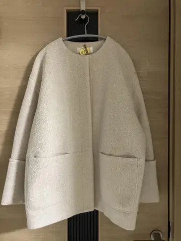 투모로우랜드 Ballsey 노카라 코트