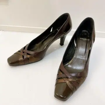 FRAGILE 브라운 크로스 디자인 하이힐 23cm