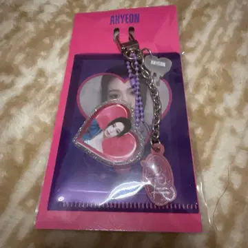 BABYMONSTER 팝업 키링 트레이딩 카드 포함 아현