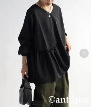 안티카 개더 디자인 상의 블랙 프리