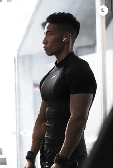 PVOT COMPRESSION T-SHIRTS BLACK