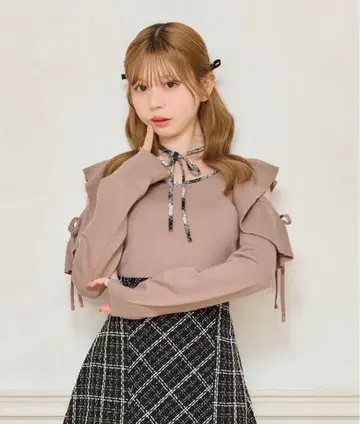 오픈 숄더 니트탑