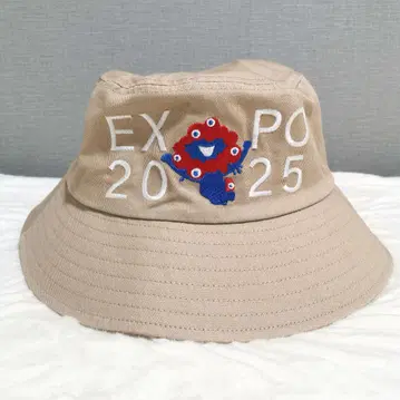 EXPO 2025 미미크 버킷 햇 베이지