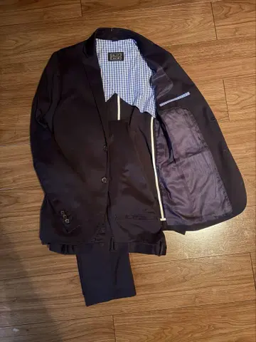 투모로우랜드 수트 셋업