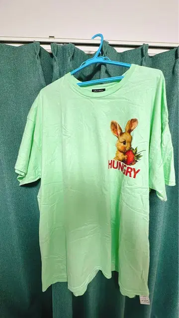 [ MILKBOY ] HUNGRY BUNNY 티셔츠