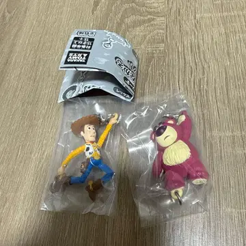 흔들흔들 이어지는 마스코트 토이 스토리 우디 랏소 가챠