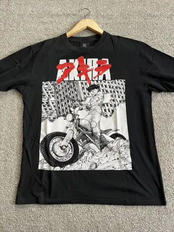 AKIRA 카네다 T셔츠