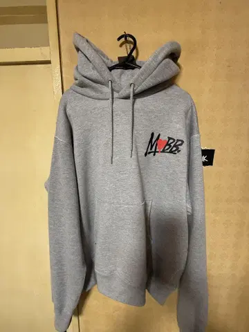 MOBB. 그레이 후드 부착 후드티