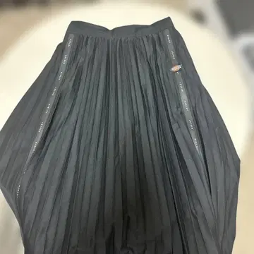 Dickies Risley 콜라보 블랙 플리츠 스커트