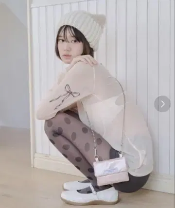 smyeon 타투 튤 롱 슬리브 베이지