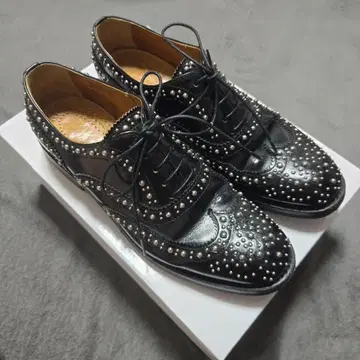 처치스  스터드 드레스 가죽 신발 블랙 35.5