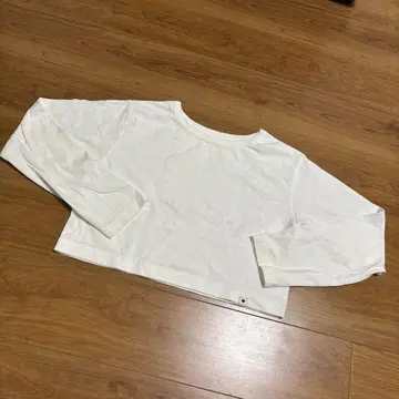 SeaRoomlynn 시루무린 화이트 크롭 긴팔 티셔츠