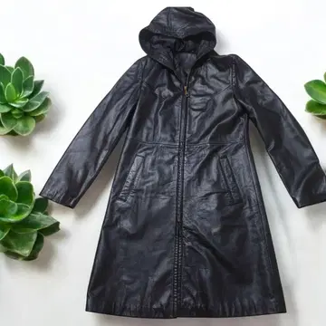 블랙 가죽 후드 부착 롱 자켓 A라인 블랙 엘레강트