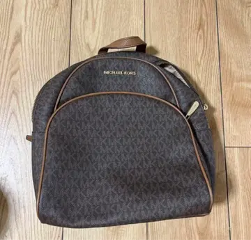 MICHAEL KORS 브라운 백팩