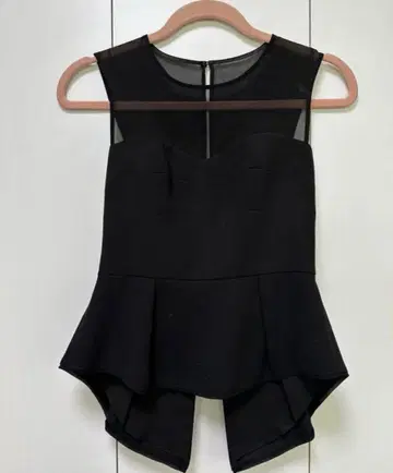 BCBG 뷔스티에풍 블라우스 블랙