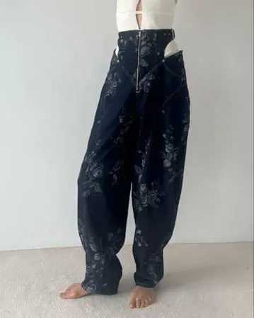 fetico 25ss 꽃무늬 하이웨스트 데님 팬츠 완판템 사이즈 1