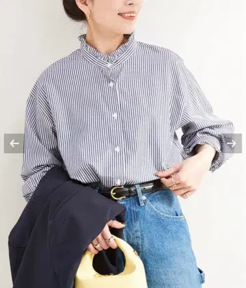 [ B.C STOCK ] 스트라이프 프릴 칼라 셔츠 M 사이즈