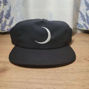 The BONEZ Jesse 1,111개 한정판 Crescent 캡