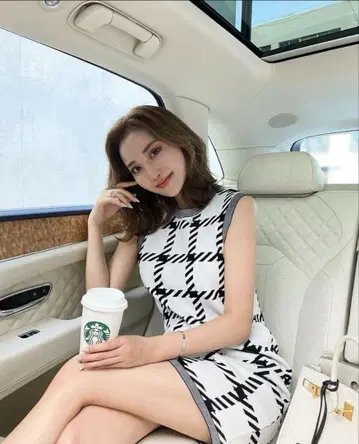 [ 새상품급 ] 바이컬러 니트 원피스