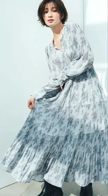 [ 새상품 ] 코코딜 플라워 프린트 플리츠 티어드 원피스