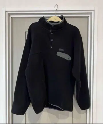 파타고니아 신틸라 스냅T 블랙M