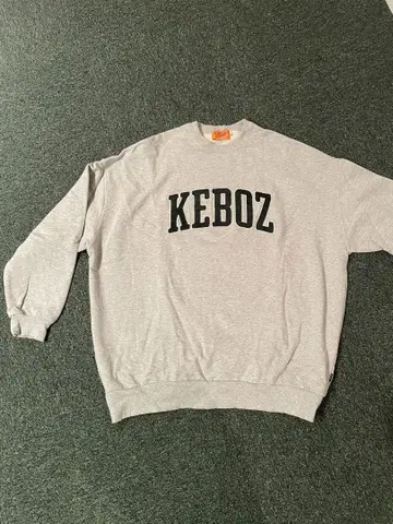 [ 대폭 할인 ] KEBOZ 그레이 맨투맨 오버 사이즈